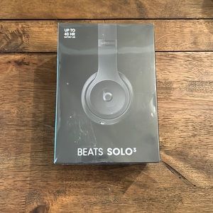 BEATS SOLO HEADPHONES